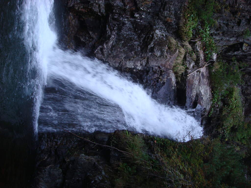 Водопад Грохотун на реке Громотуха - притоке реки Снежной, Хамар-Дабан - фото