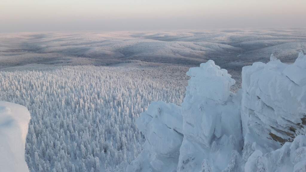 НОВОГОДНИЕ КАНИКУЛЫ НА СЕВЕРЕ ПЕРМСКОГО КРАЯ. ПОЛЮДОВ КАМЕНЬ И ВЕТЛАН. - фото