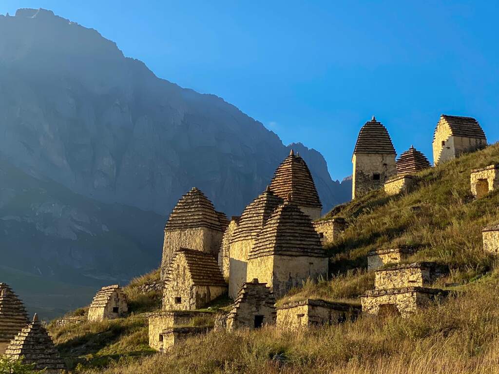 Осетия экскурсионные туры. Северная Осетия Алания. Аланийская Горная. Аланья горы. Осетия туры.