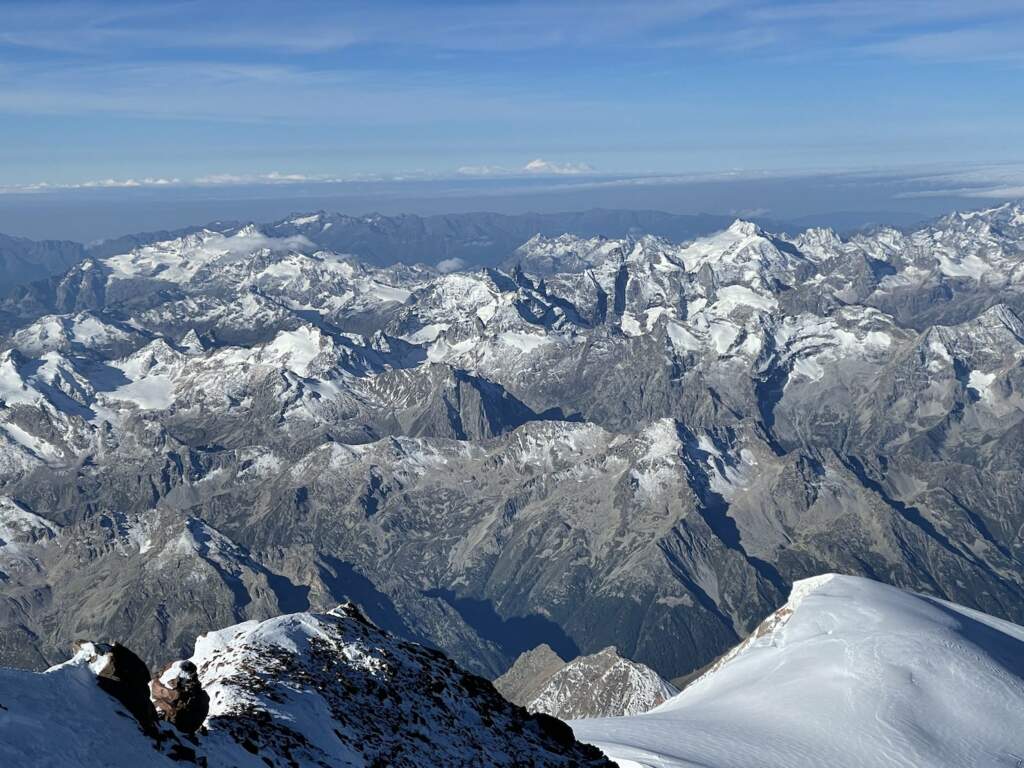 Самые известные горы Монблан Эльбрус