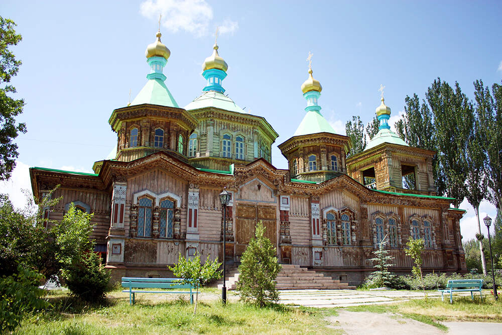 Майские праздники в Кыргызстане - фото