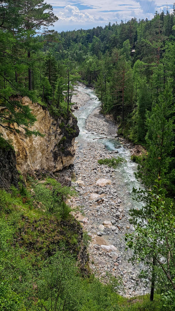 Водопад на реке Кынгарга - фото