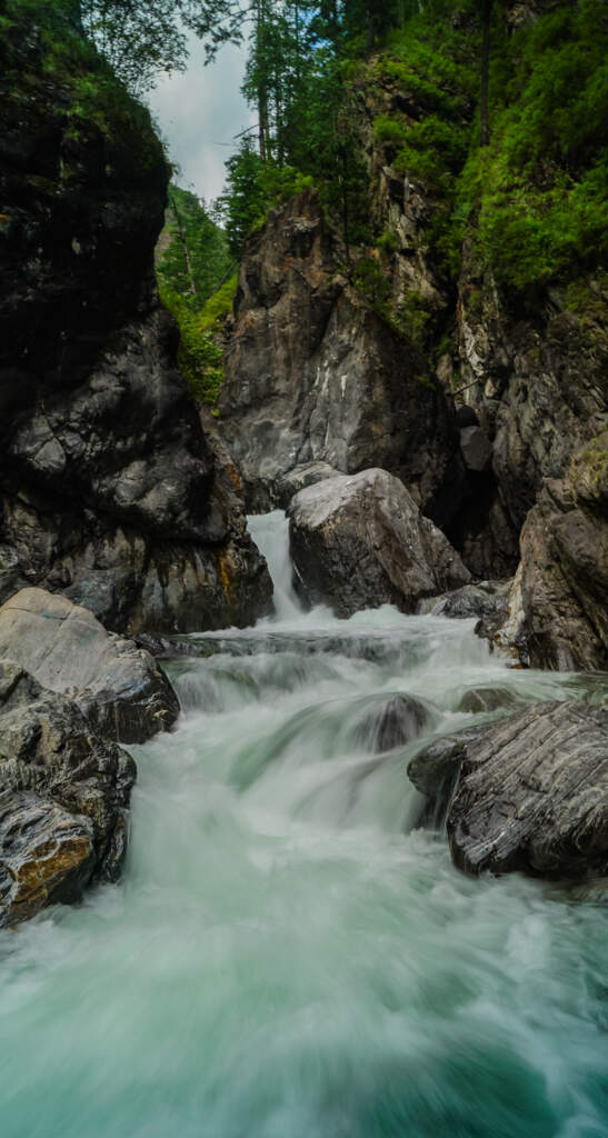 Водопад на реке Кынгарга - фото