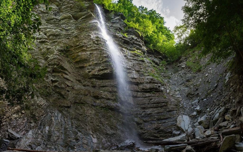 Водопад Перун - фото