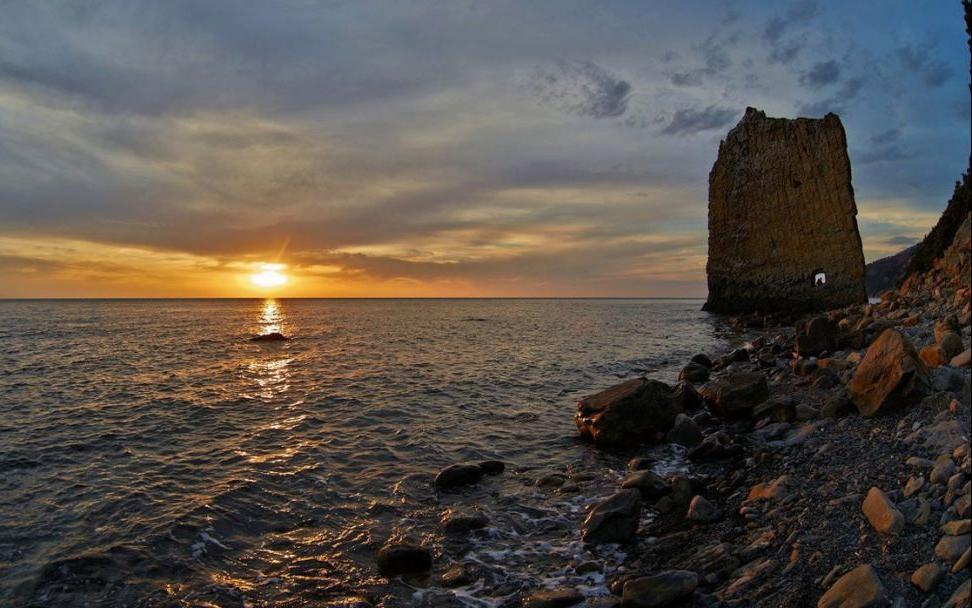 Скала Парус ( Геленджик ) - фото