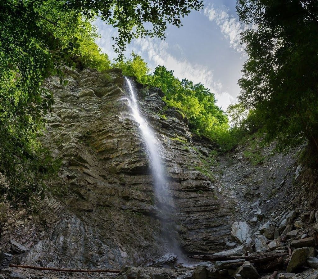 Водопад Перун - фото