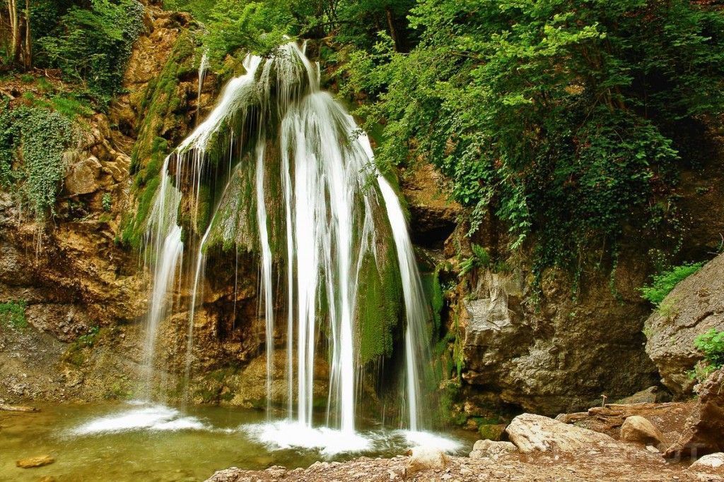 Водопад Джур-Джур - фото