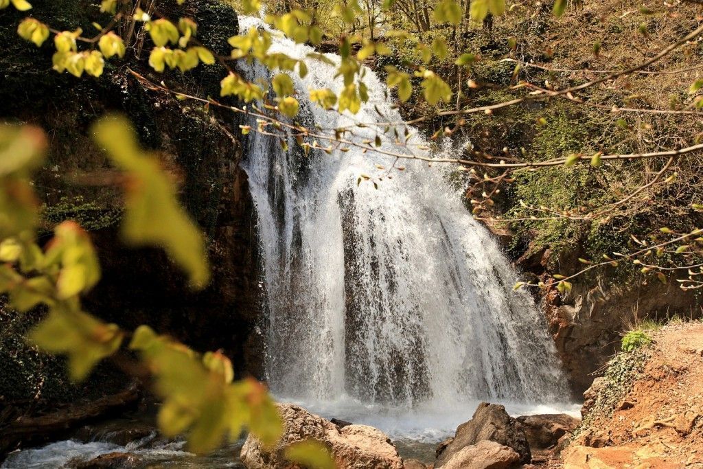 Водопад Джур-Джур - фото