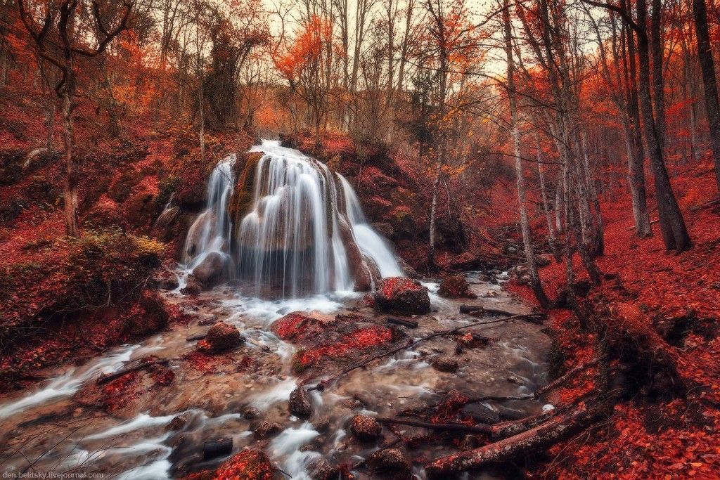 Водопад Серебряные струи - фото