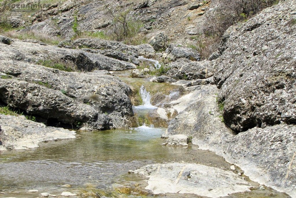 Арпатский водопад - фото