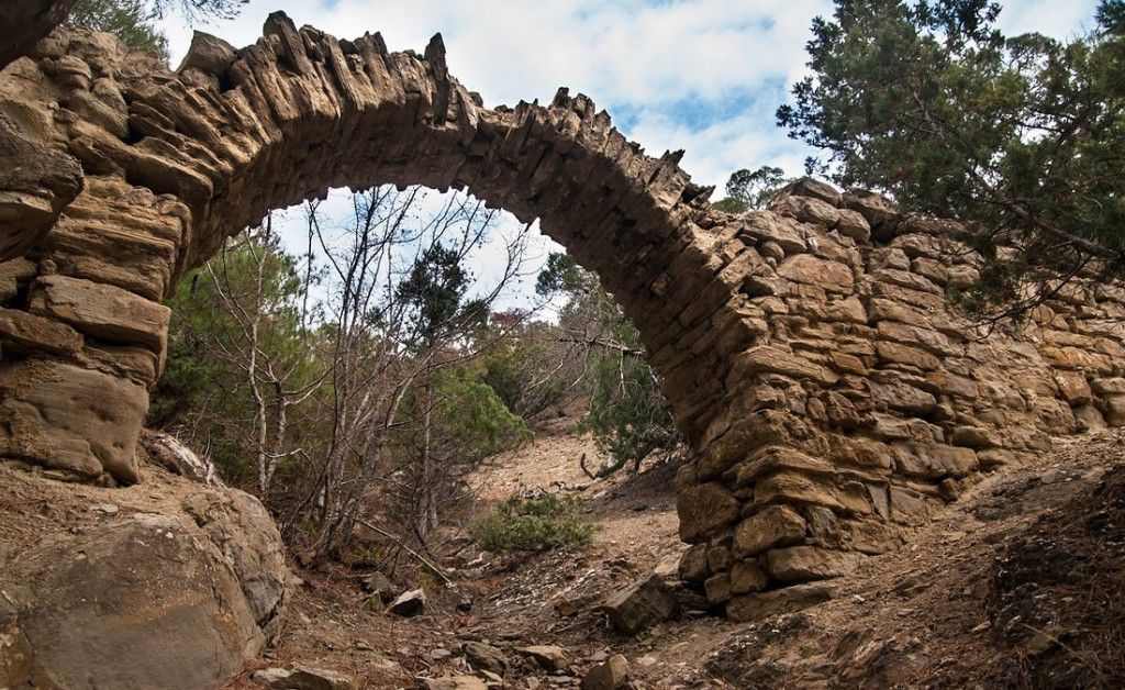 Голицинский акведук - фото