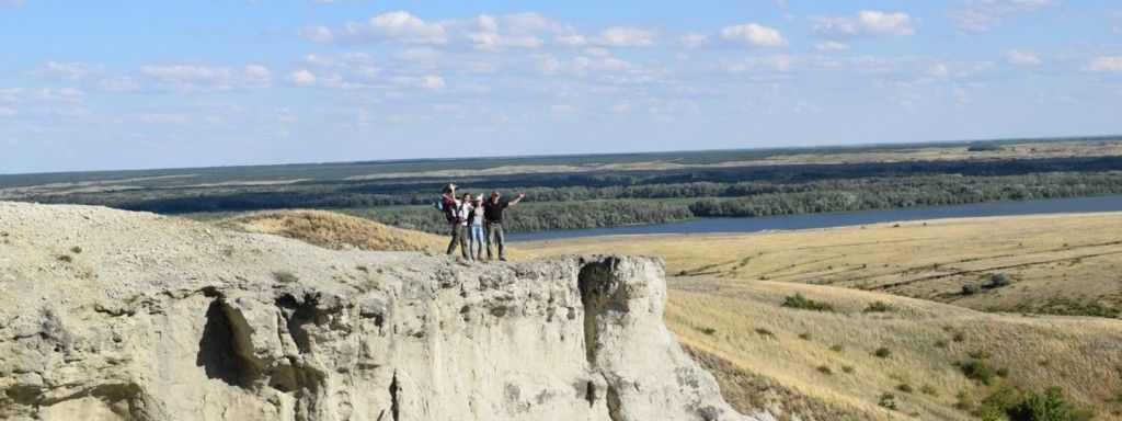 По высокому берегу Дона от станицы Голубинской - фото