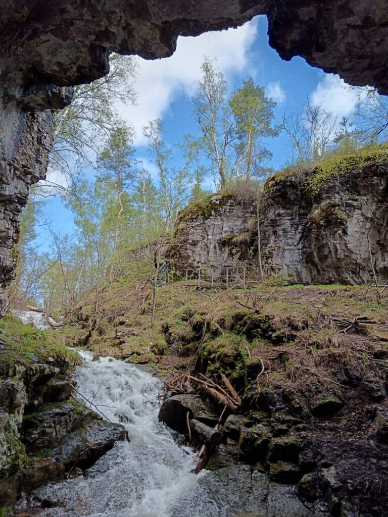 Сплав по реке Нугуш Республика Башкортостан - фото