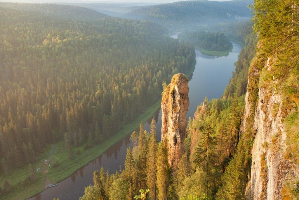 Рассвет на реке Чусовой