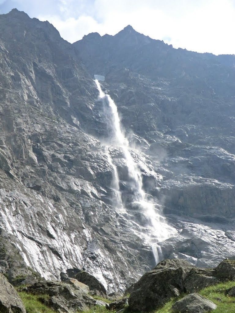 Водопад Зейгалан в Северной Осетии