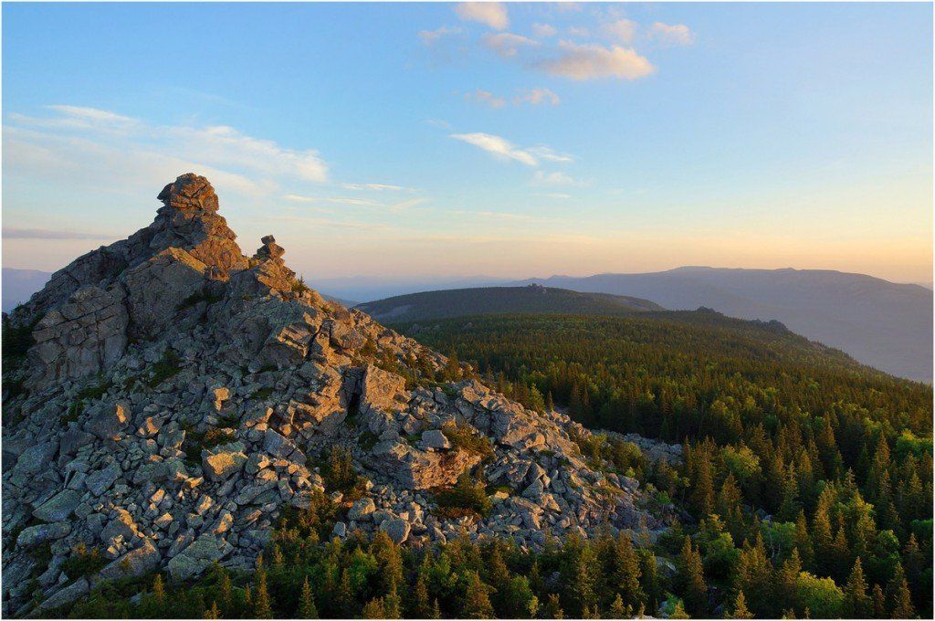 Поселок Зюраткуль — хребет Большой Нургуш - фото