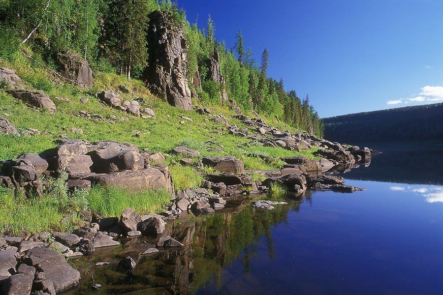 По рекам Подкаменная Тунгуска, Чамба, Хушма (на деревянных лодках - шитик). - фото