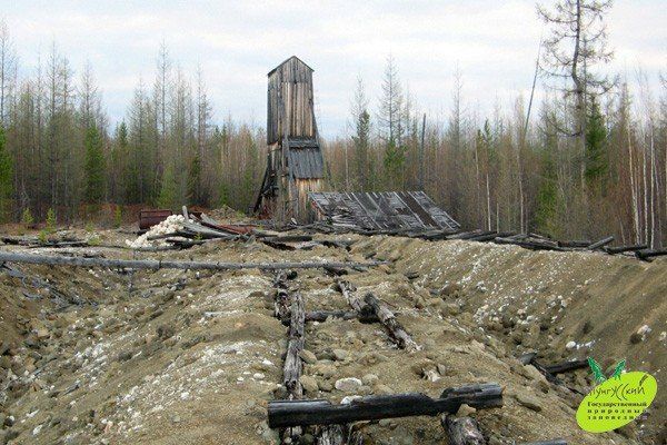 По рекам Подкаменная Тунгуска, Чамба, Хушма (на деревянных лодках - шитик). - фото