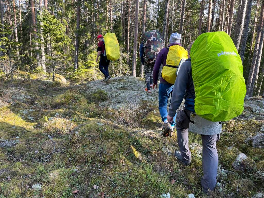 Поход по берегу Ладожского озера с ночевкой в палатках - фото