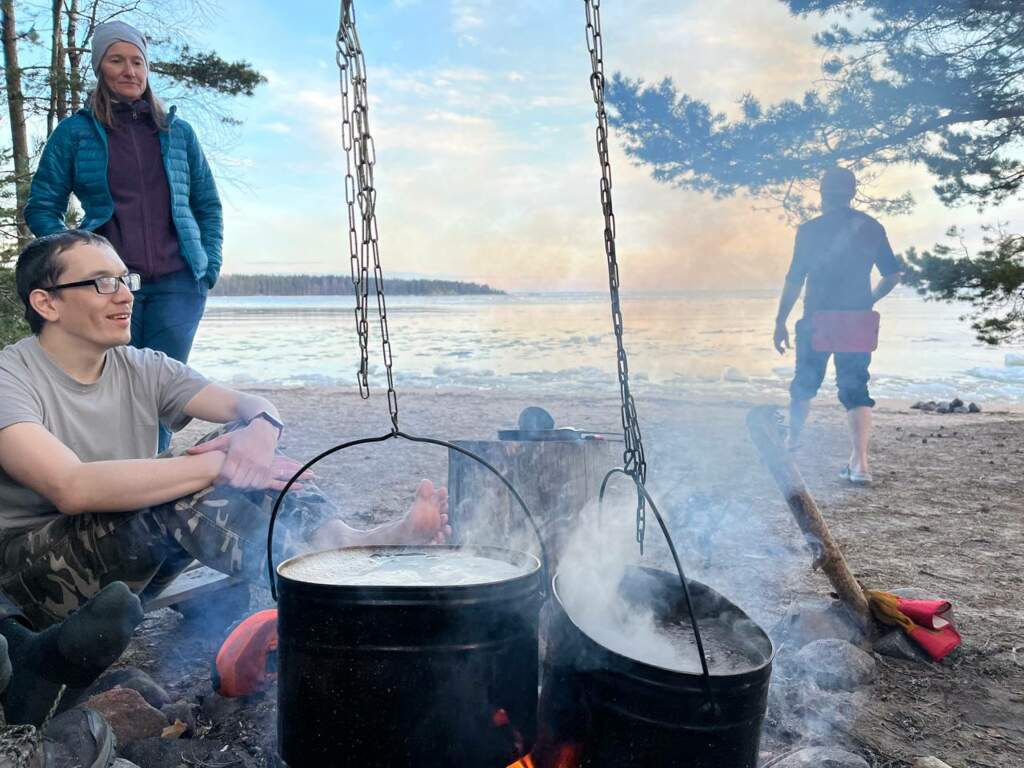 Поход по берегу Ладожского озера с ночевкой в палатках - фото