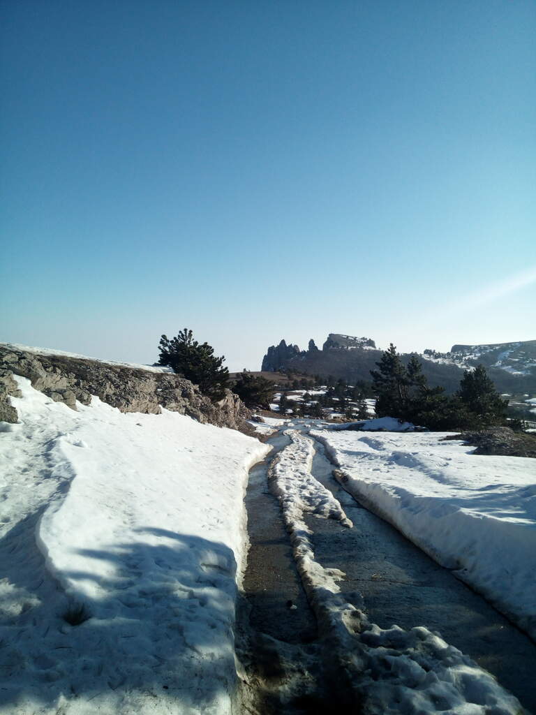 Через Большой Крымский каньон и Ай-Петри к Балаклаве - фото